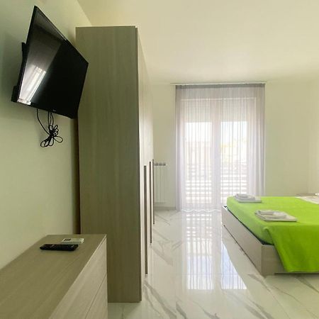 B&B La Laguna 切萨雷奥港 外观 照片